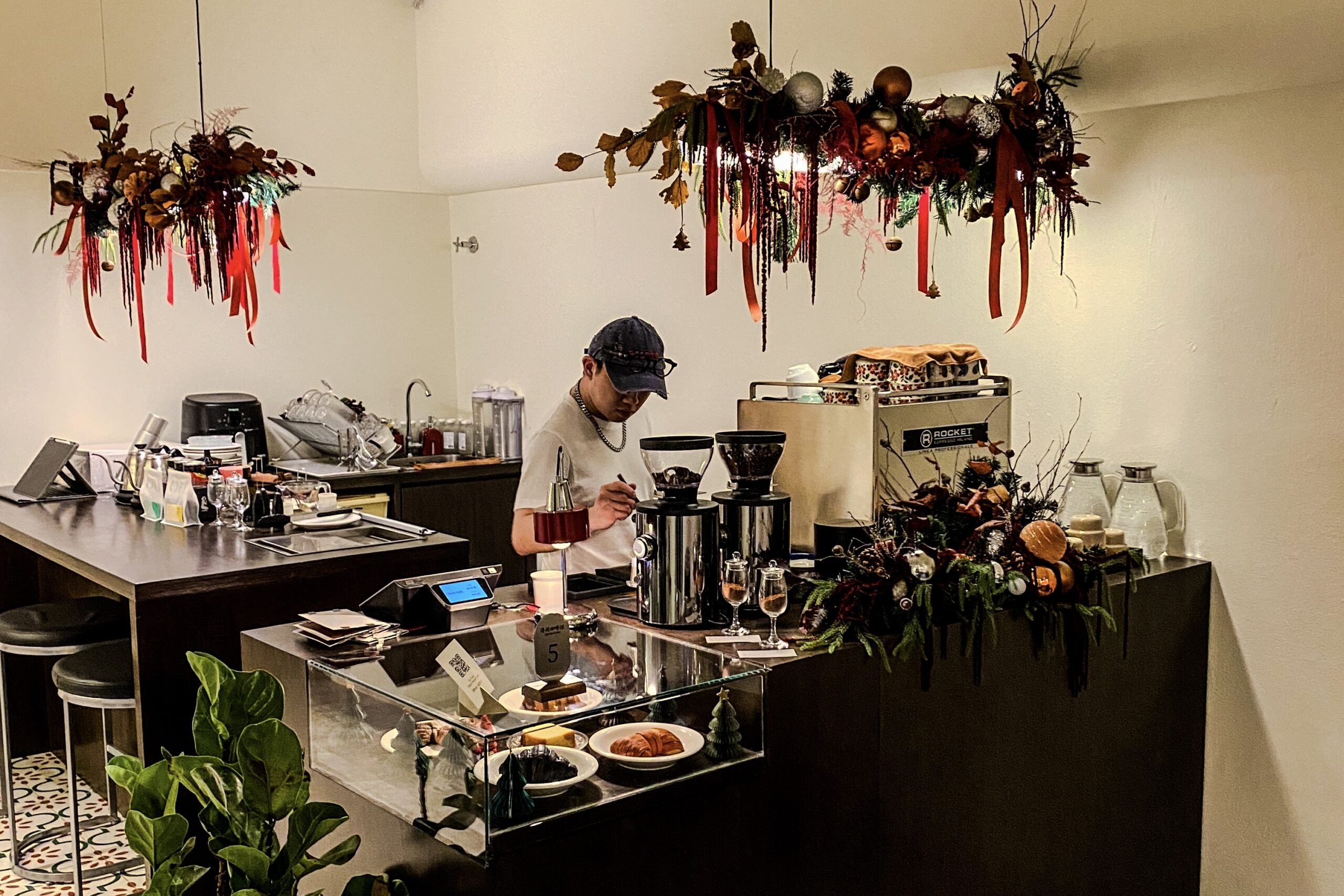 NGOPI AND HOP AROUND PETALING TO DISCOVER THE BEST CAFÉS! 16